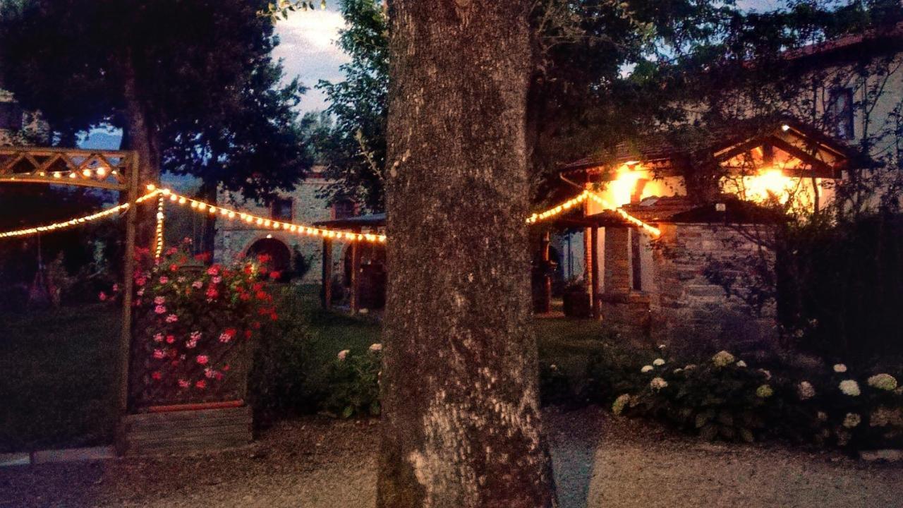 Agriturismo Casa Agricola Rossi Appartamenti In Casentino Soci Exterior foto